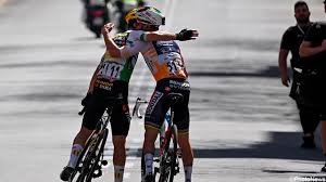 Evenepoel tevreden met tweede plaats in klassement: “Verwachtte dat de beste renner me kon bijhouden”