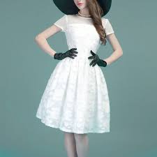 楽天市場 フィット フレアのチュールベアトップミモレ丈1950sクラシックワンピース ドレス 半袖 ミドル丈スカート ギャザー クルーネック ラウンドネック 白ホワイト フラワーレース 花柄 チュール パーティー 大人 女優風 レトロ 1950年代風 w m ワンピース
