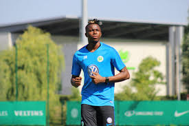 But he never gave up on his dream of becoming a footballer and regardless of the harsh realities of life, continued to take big leaps towards that goal. Vfl Wolfsburg On Twitter Victor Osimhen Wechselt Auf Leihbasis Bis Zum Saisonende Zum Belgischen Erstligisten Rsc Charleroi Viel Erfolg Victor Https T Co D1wdhvjwfx Vflwolfsburg Https T Co Ozweucqu9w