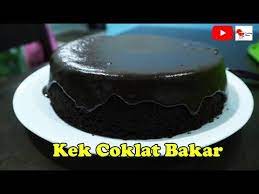 Resepi kek coklat moist mudah. Resepi Kek Coklat Moist Bakar Sukatan Cawan Step By Step Mudah Dan Sedap Youtube