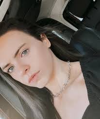 Alanna Scheer's Instagram, Twitter & Facebook