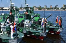 Jun 11, 2021 · в россии стартовали морские учения разнородных сил флота в центральной части тихого океана, сообщили в минобороны. Den Vmf V Peterburge 2020 Pryamaya Translyaciya