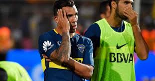 Carlos tévez encarga un futbolín igual que la bombonera. El Padre De Tevez En Terapia Por Covid 19