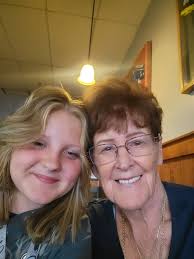 Gayle Prentice's Instagram, Twitter & Facebook