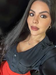 Adriana Belen's Instagram, Twitter & Facebook