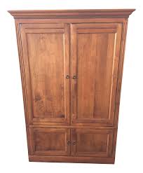 Ethan allen hotel offers 193 accommodations with safes and coffee/tea makers. Ethan Allen Tv Armoire Country Crossings Chairish