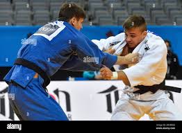 73kg hi-res stock photography and images