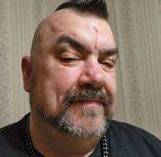 Is anyone live streaming the Steelers game?