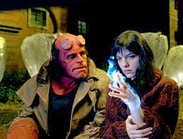 She played a number of small roles in films and on television before obtaining recognition for her leading role in the film brown's requiem (1998). Ron Perlman Selma Blair In Hellboy Guillermo Del Toro 2004 Hellboy Movie Liz Sherman Hellboy Liz
