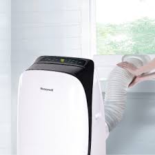 This versatile air conditioner can be used as a dehumidifier, cooler, and fan all year round. Amazon Com Honeywell Hl09ceswk Portable Air Conditioner 9 000 Btu Cooling With Dehumidifier Fan Black White Home Kitchen