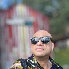 Tin buồn cho cư dân Little Saigon: Westminster Mall sẽ đóng cửa sau 50 năm  Westminster Mall, trung tâm thương mại lớn nhất của thành phố và là nơi  nhiều người Việt