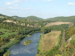 The berounka with its two sources the mže (northern) and the radbuza (southern) until its confluence with the vltava (magenta), also showing its. Berounka Wikipedia