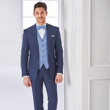 Dies bedeutet nicht nur, dass sie so ein outfit für unzählige gelegenheiten tragen können. Taubenblauer Anzug Mit Hochzeitsweste Heiraten Mit Xuits