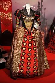 Disfraz de alicia en el pais de las maravillas. Queen Of Hearts Disfraz De Reina De Corazones Reina Roja Disfraz Disfraces Halloween Mujer