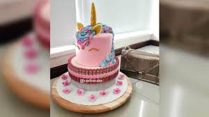 Hasilnya pun memuaskan, 'money cake' dapat diterima oleh masyarakat. Kreatif Kue Ulang Tahun Ini Dibuat Dari Uang Kertas Asli Citizen6 Liputan6 Com