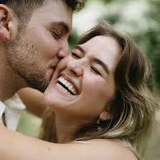 Alexis Pop and Ian Renwick's Wedding Website