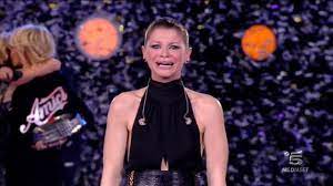 In june 2007 she participated in a contest, fiori di pesco. Amici Alessandra Amoroso Nessuno Mi Ha Mai Imposto Nulla