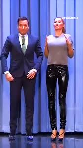 Gisele Bündchen da indicazioni a Jimmy Fallon