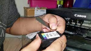 Sebagai informasi, kondisi cartridge saat pengisian tinta bisa. Posisi Warna Cartridge Canon Mg2570