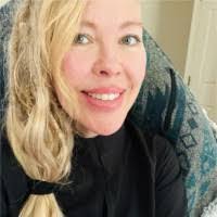 Amanda Mullins's Instagram, Twitter & Facebook