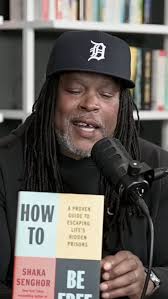 Porchlight's Marketing & Editorial Director Dylan Schleicher takes us  inside 2023's best Management & Workplace Culture books: link in bio!  Featuring #reviews and #excerpts of the following: ⭐️ The Case for Good