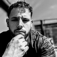 I have a question. As a familyman i usually play my videogames at night  time when rest of the family is sleeping but with vr gaming i have noticed  that i like