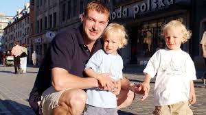 Dentist prosthetist, smile designer dsd member ✌ #licówki #koronyporcelanowe #wybielaniezębów ✈️traveller ‍♂️kitesurfer . Koszykarz Syn Adama Jan Wojcik Biali Tez Potrafia Skakac Wywiad Sport Tvp Pl
