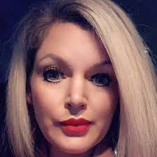 Kellie Holcomb's Instagram, Twitter & Facebook