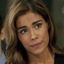 Emma o'connor has been a chelsea fan her entire life; Seal Team S01e11 Gefahrliche Fracht Containment Fernsehserien De