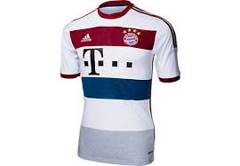 Camisa Do Bayern De Munique Azul E Vermelha Pin On Bayern Munich