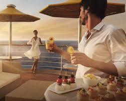 La crociera è una vacanza in pieno relax,. La Valigia Perfetta Per Un Look Da Crociera 25 Must Have Per L Estate A Bordo Moda