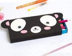 Une licorne dotée d'une abondante crinière aux couleurs de l'arc en ciel, et. Fabriquons Une Petite Trousse Kawaii Toute Mignonne Belambra Diy Famille Kawaii Bricolage Diy Retour A L Ecole Boites A Crayons