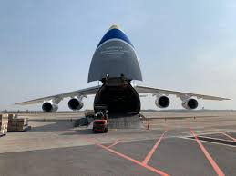 Avionul amfibiu poate fi folosit în misiuni de salvare marină şi în. Cel Mai Mare Avion De Tip Cargo Din Lume Ajunge In Romania IncÄƒrcat Cu Echipamente Medicale Defenseromania Ro