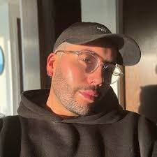 Millicent Thompson (@millic113)