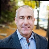 Pat Mcqueen's Instagram, Twitter & Facebook