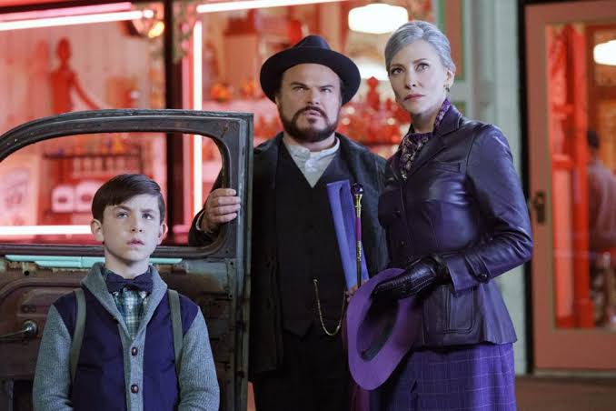 The House with a Clock in Its Walls Is a Charmingly Low-Key Witch's Tale