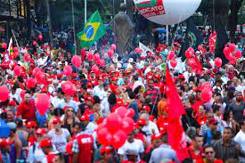 Manifestação do contabilista você também pode conhecer este serviço como: Sao Paulo Manifestacao Em Defesa Da Democracia E Contra O Golpe Ocupa Praca Da Se Sul 21