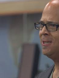 Motivational speaker loses tongue, finds new voice