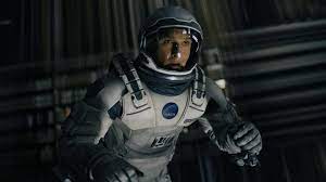 Als konsequenz ist ein schwarzes loch schwarz und damit schwer am himmel zu entdecken. Interstellar Das Ende Erklart Kino De
