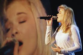 'Blue' Changed LeAnn Rimes' Life After She Fished It From the Trash