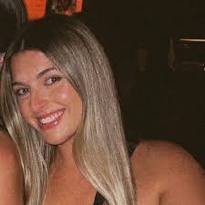 Sara Imbriani's Instagram, Twitter & Facebook