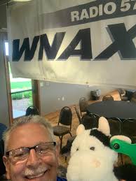 Keith Lundberg is at the SD Soybean Association's golf event today at the  golf course in Brandon, SD! He'll be there doing some live interviews and  reporting back about what's happening ⛳️🏌️