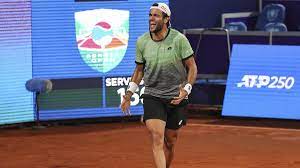 Aslan karatsev live score (and video online live stream*), schedule and results from all tennis tournaments that aslan karatsev played. Atp Belgrad Matteo Berrettini Bezwingt Aslan Karatsev Im Endspiel Entscheidung Fallt Im Tiebreak Eurosport