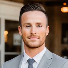 A little behind the scenes warehouse action with robots 🤖 🤖 🤖 and  autobaggers 📦 📦 📦