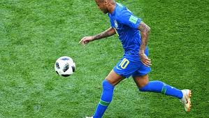 La selección brasileña disputó el campeonato sudamericano 1919 en río de janeiro, primer evento la selección brasileña alcanzaría su segundo título de copa américa después de haber. Neymar Insulta Al Capitan De La Seleccion Brasilena Silva Durante El Partido Del Mundial 23 06 2018 Sputnik Mundo