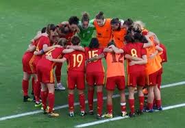 La selección femenina de baloncesto de españa es el equipo formado por jugadoras de nacionalidad española que representa a españa a través de la federación española de baloncesto que la dirige, en las competiciones internacionales organizadas por la federación internacional de baloncesto (fiba). Seleccion Espanola Femenina Convocatorias Sub19 Sub23 Y Absoluta Valencia Base