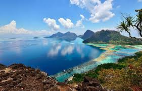 Ramai yang tidak tahu bahawa ia menyimpan 1001 keindahan alam yang tidak boleh kita lihat di tempat lain. 66 Tempat Menarik Di Sabah 2021 Destinasi Terbaik Negeri Di Bawah Bayu