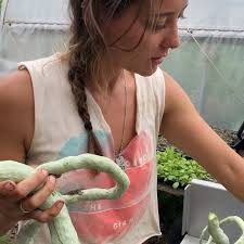 Katrina accessorizing with a python bean❤️