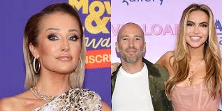 Mary Fitzgerald Reacts to Jason Oppenheim Dating 'Selling Sunset' Co-Star  Chrishell Stause