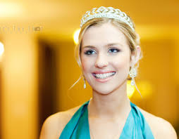 Ashleigh Projects :: Photos, videos, logos, illustrations and branding ::  Behance